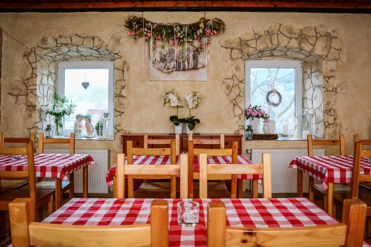 Bed and Breakfast Dom Na Klonowym Wzgorzu Строне-Слёнске Экстерьер фото